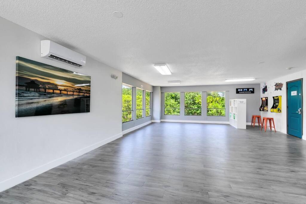 Oasis 203 - Symmetry & Serenity Titusville Luaran gambar