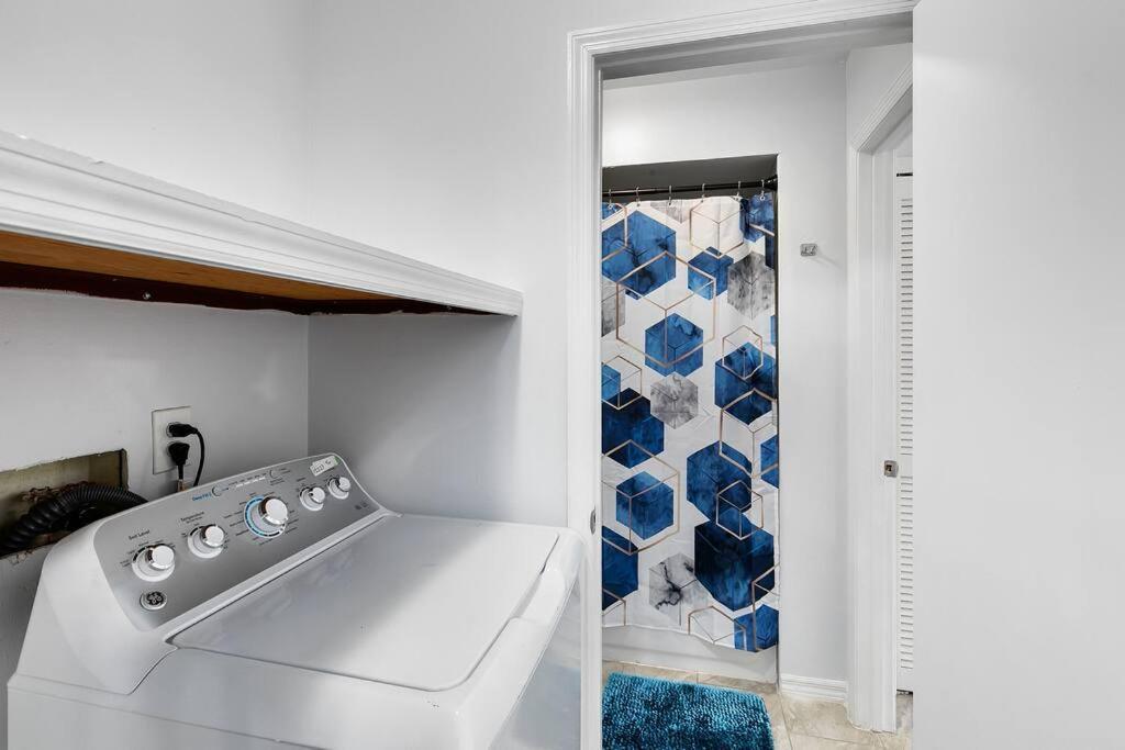 Oasis 203 - Symmetry & Serenity Titusville Luaran gambar
