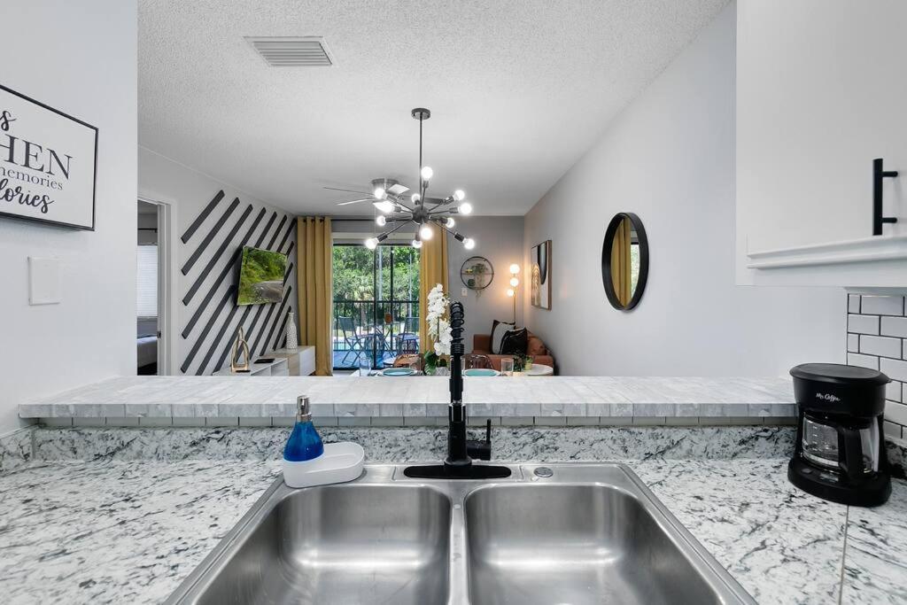 Oasis 203 - Symmetry & Serenity Titusville Luaran gambar